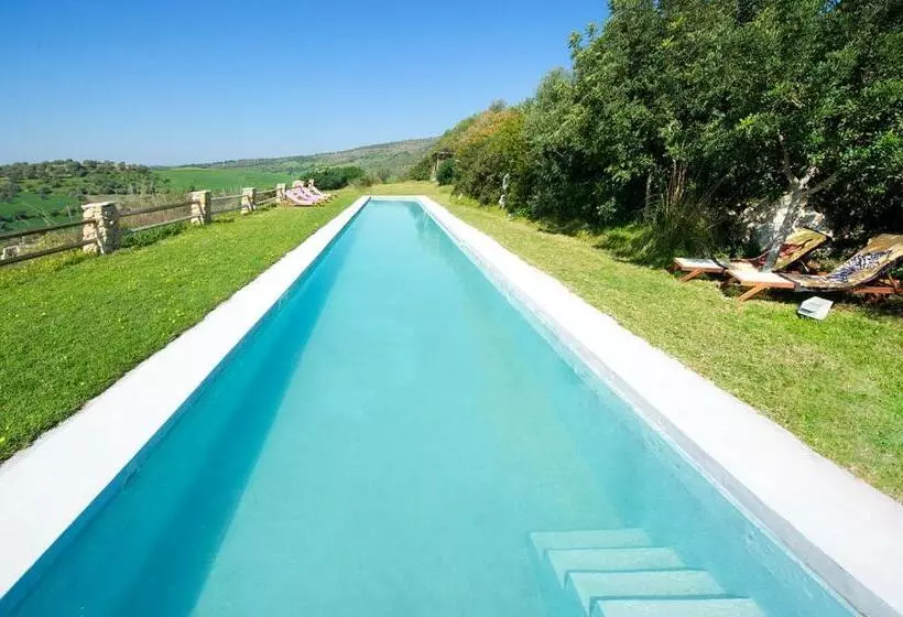 Tenuta Busulmone Con Piscina Val Di Noto Villa & Suits