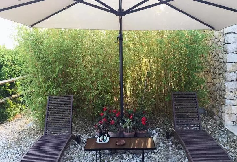 Tenuta Busulmone Con Piscina Val Di Noto Villa & Suits