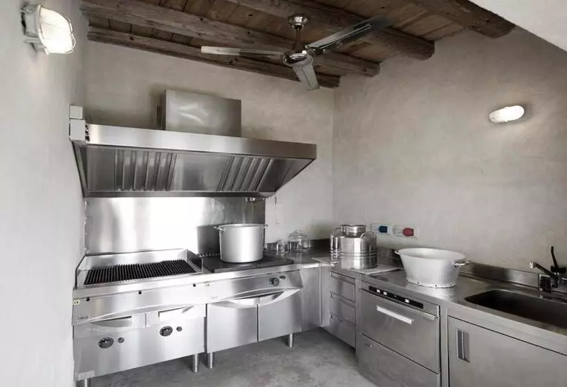 Tenuta Busulmone Con Piscina Val Di Noto Villa & Suits