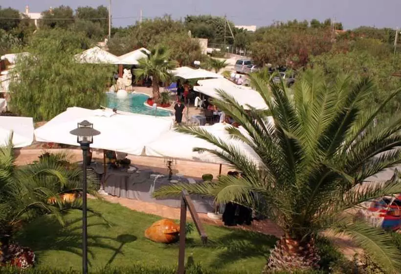 تختخواب و صبحانه Masseria Casale Dei Fornici