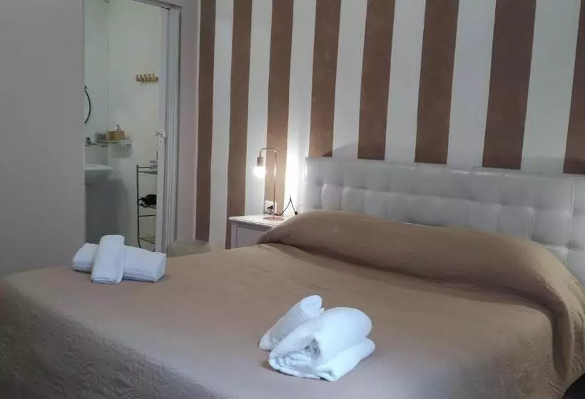 تختخواب و صبحانه Cconforthotels R&b Dolci Notti   Self Check In