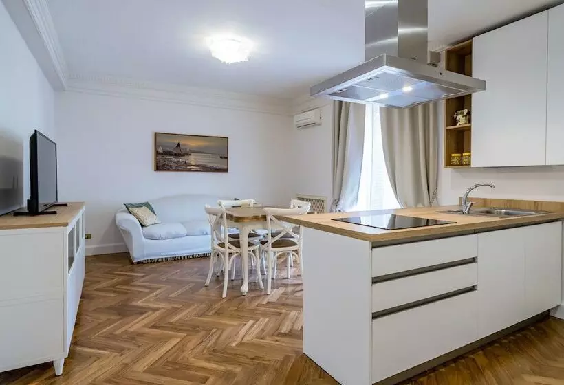Aamiaismajoitus (B&B) Villa Laura