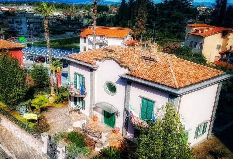Aamiaismajoitus (B&B) Villa Laura