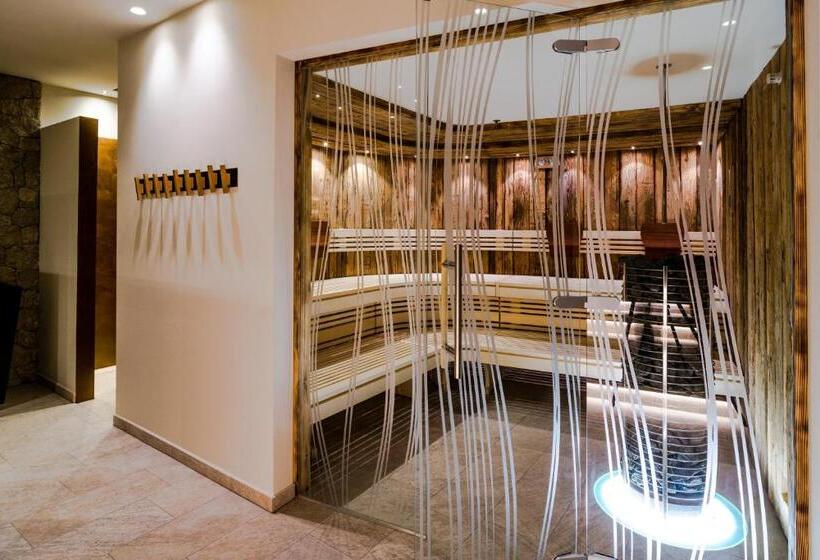 בית מלון כפרי Alaska