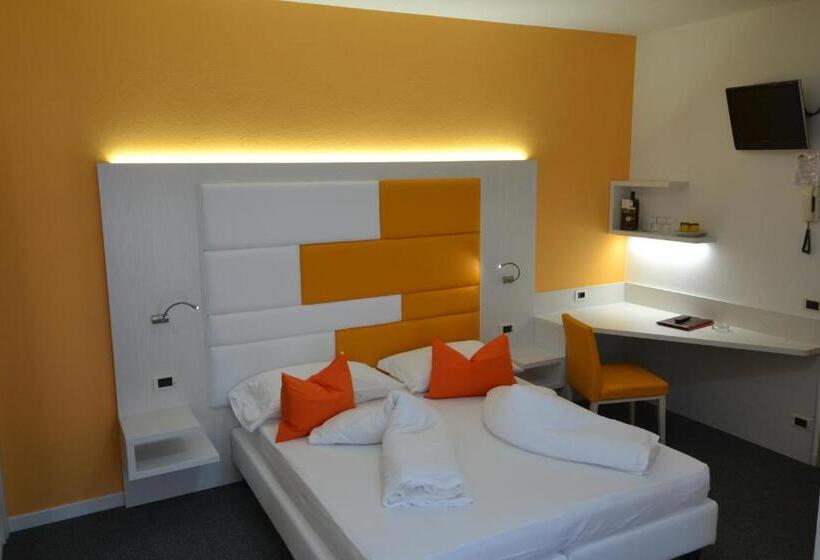 בית מלון כפרי Augusta