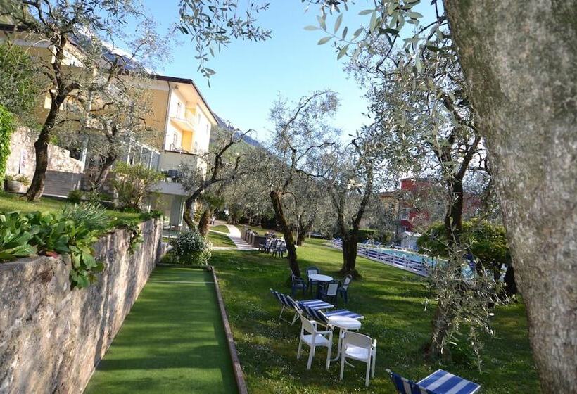 בית מלון כפרי Augusta