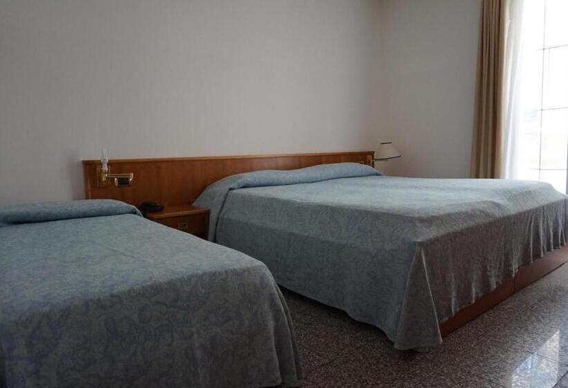 Szálloda Columbus Dependance