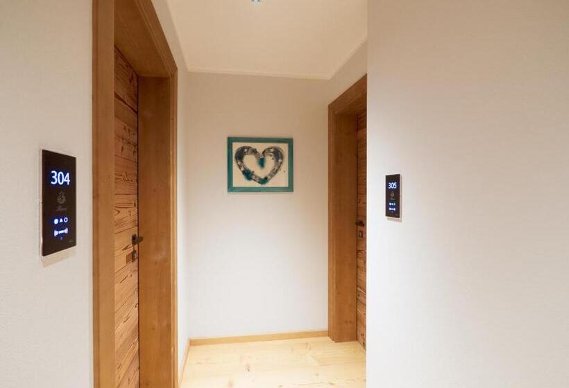 בית מלון כפרי Fiori Dolomites Experience