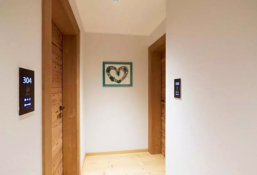 Hotelli Fiori Dolomites Experience