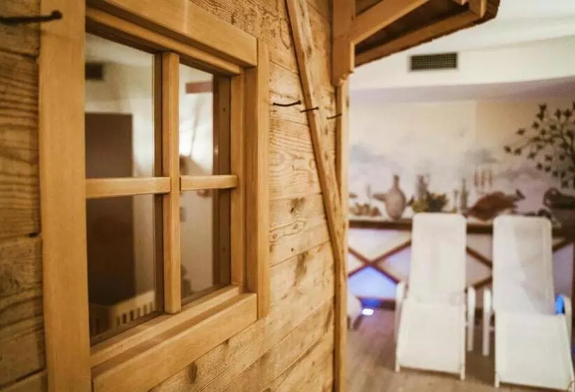 Hotelli Fiori Dolomites Experience