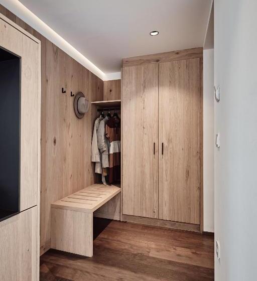 Отель Haller Suites & Restaurant