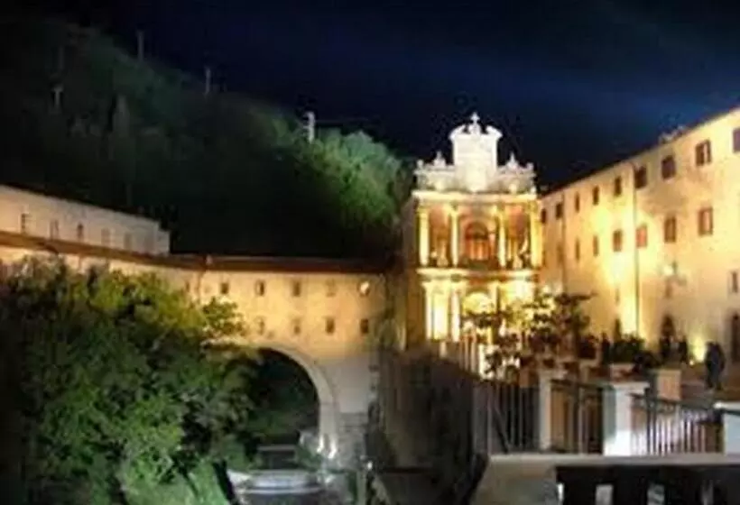 Hotelli La Carruba