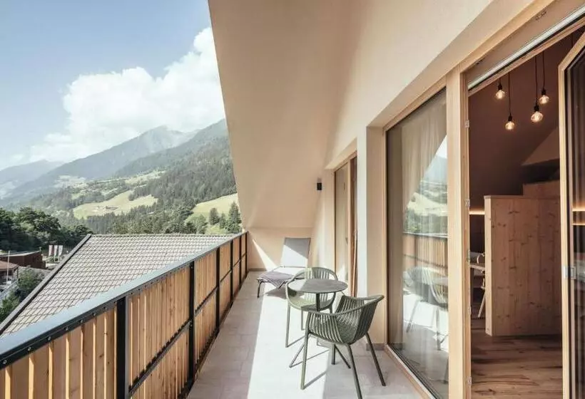 Hotelli Tirolerhof