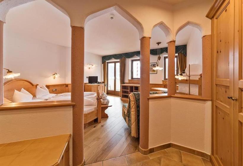 Отель Villa Monica