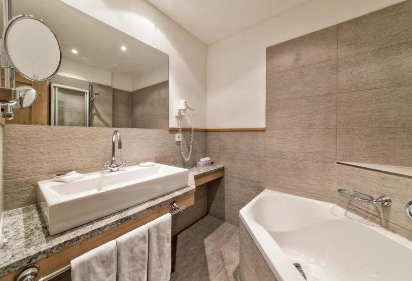 Отель Villa Monica