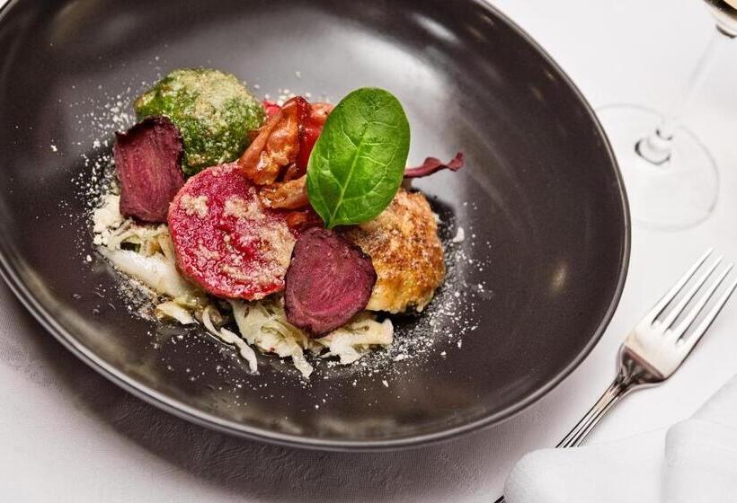 Отель Villa Monica