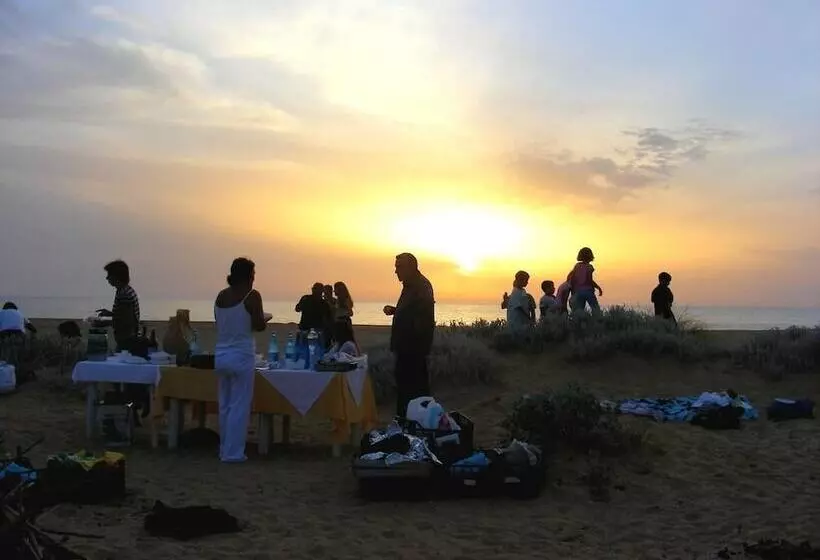Hotelli Villaggio Sabbie D Oro