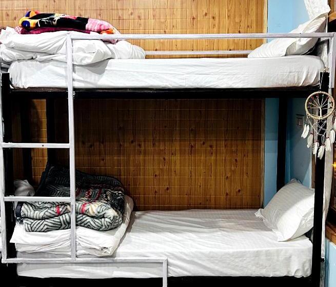 Общежитие Clovee S Rooms Dorms And Restro