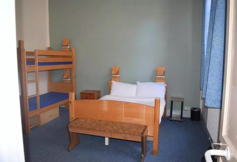 Aamiaismajoitus (B&B) Kington Accommodation