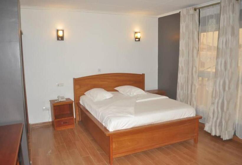 تختخواب و صبحانه N Et M Inn   Hébergement