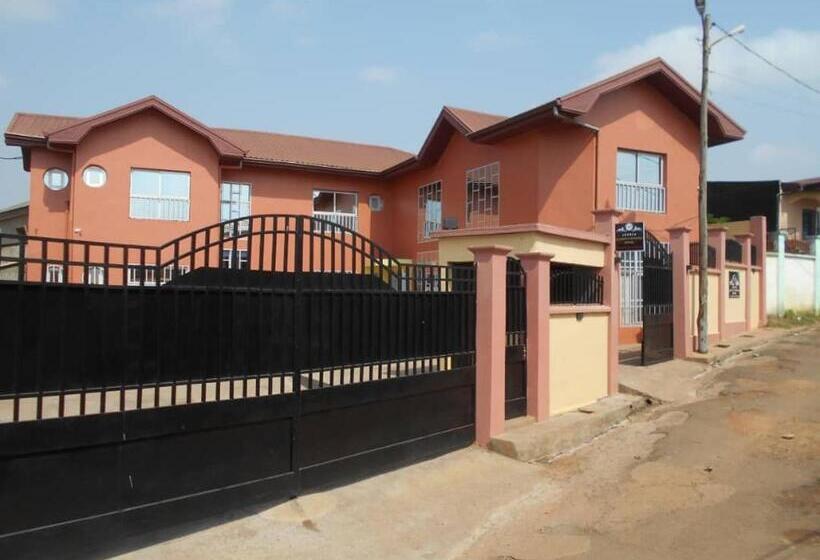 تختخواب و صبحانه N Et M Inn   Hébergement