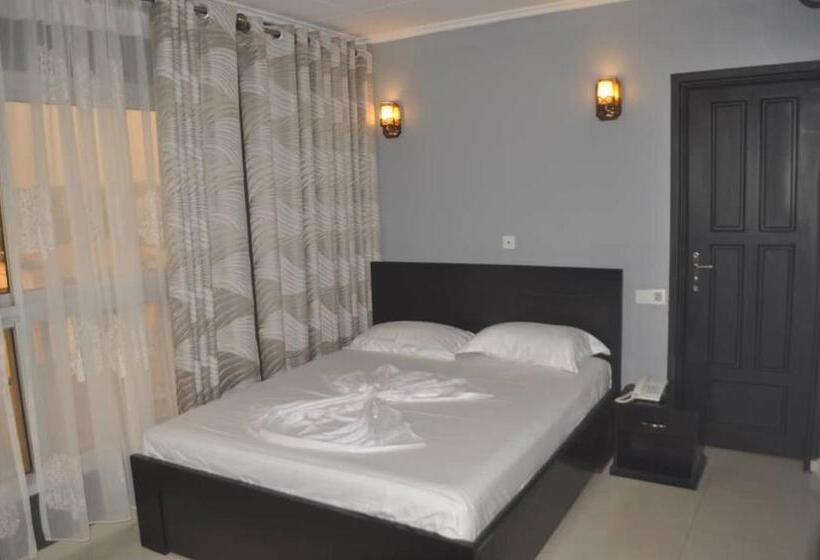 تختخواب و صبحانه N Et M Inn   Hébergement