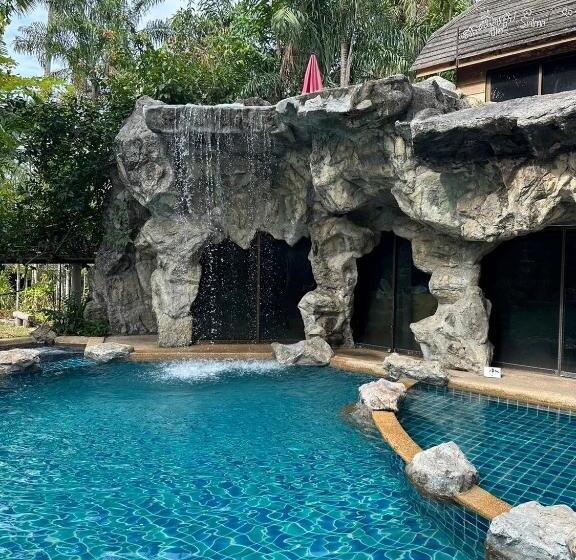 Hotel Fire Fly Chalet