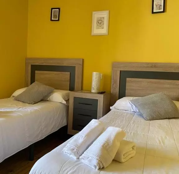 Hotelli Restaurante Agapio De Tresniño