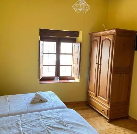 Hotelli Restaurante Agapio De Tresniño