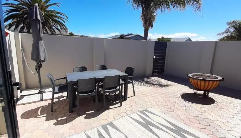 Majatalo 22 On Port Natal Hartenbos