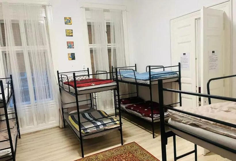 ペンション Doxie Rooms And Beds