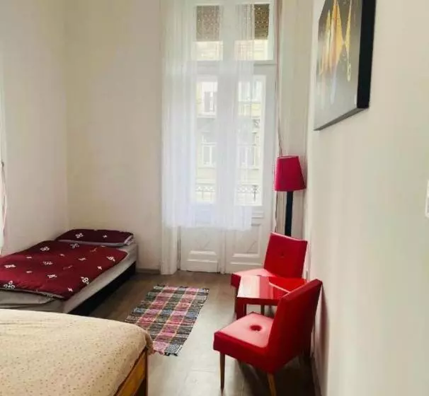 ペンション Doxie Rooms And Beds