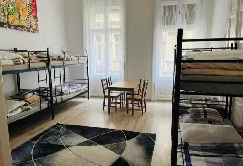 ペンション Doxie Rooms And Beds