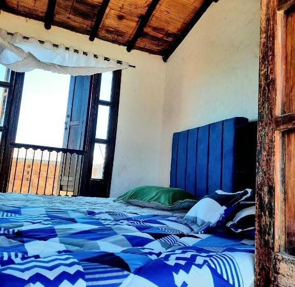 פנסיון Hostal Oycate