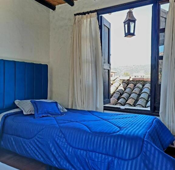 פנסיון Hostal Oycate