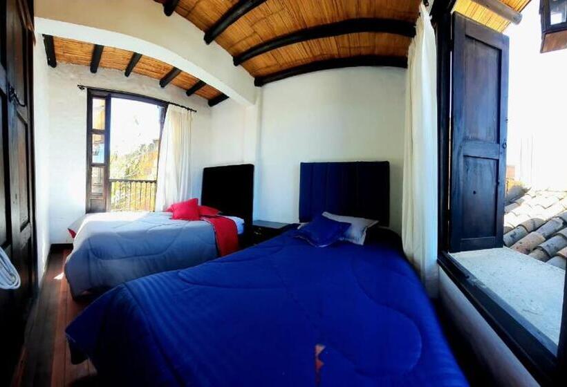 פנסיון Hostal Oycate