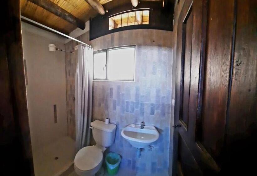 פנסיון Hostal Oycate