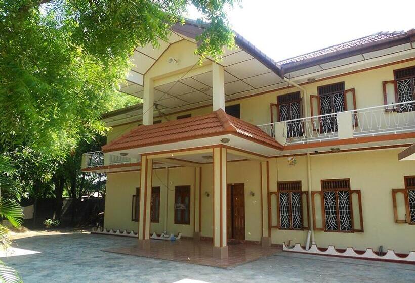 پانسیون Jaffna Lotus Inn
