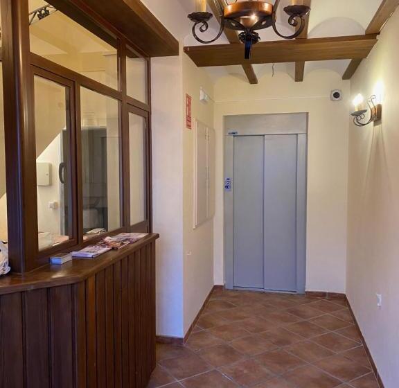 بنسيون Posada Lepanto