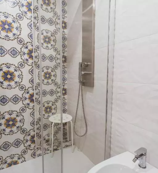 ペンション Previterooms