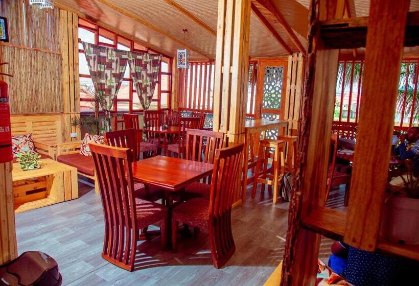 هاستل Willow Inn