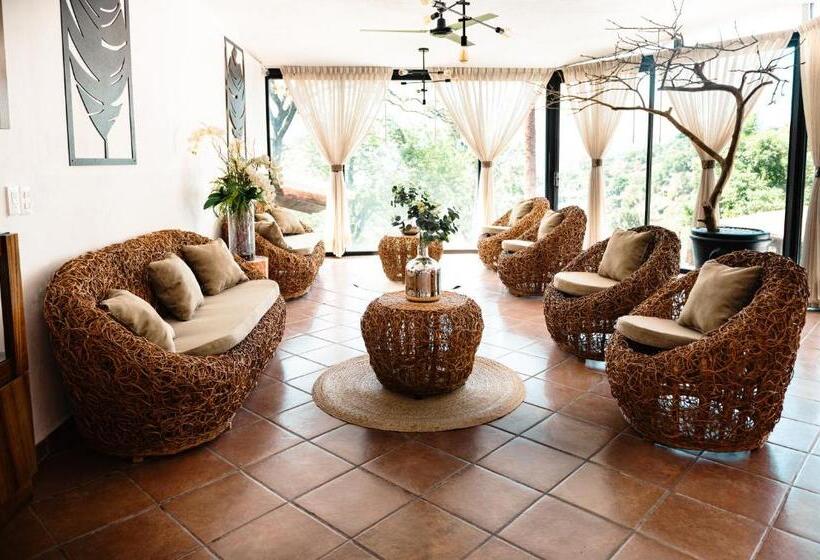 Botaniq Hotel Boutique