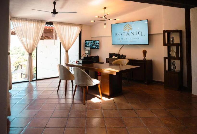 Botaniq Hotel Boutique