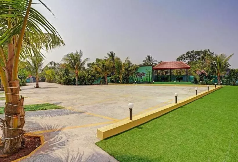 ホテル Aloha Snehal Patil