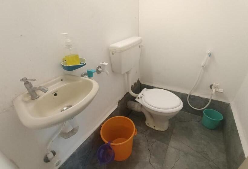 Hotel Baadal Pani Beach Resort Near Kelwa Beach