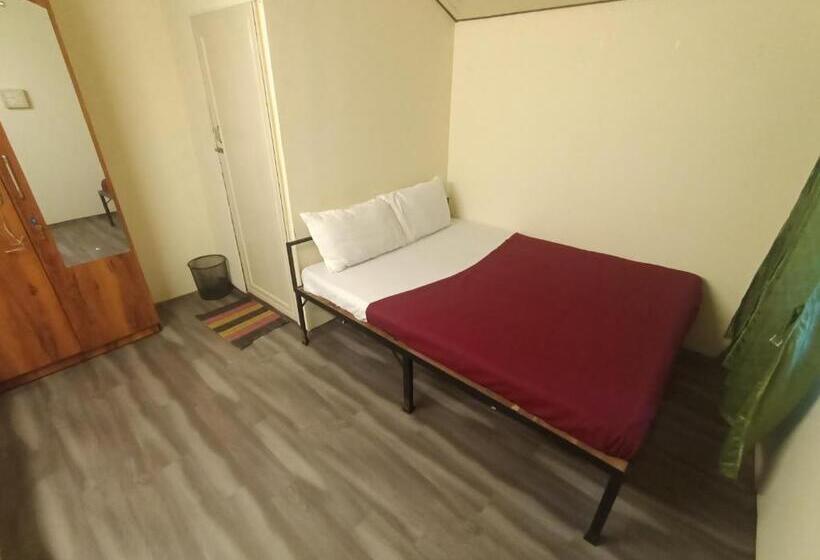 Hotel Baadal Pani Beach Resort Near Kelwa Beach