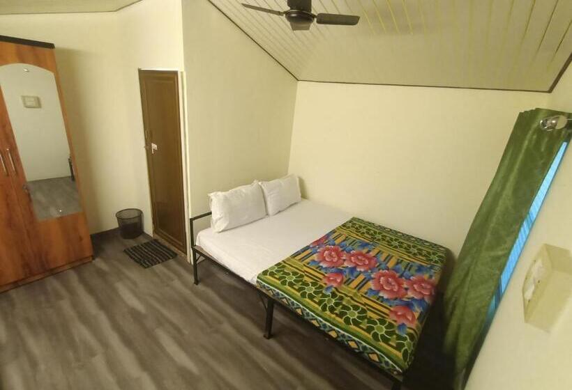 Hotel Baadal Pani Beach Resort Near Kelwa Beach