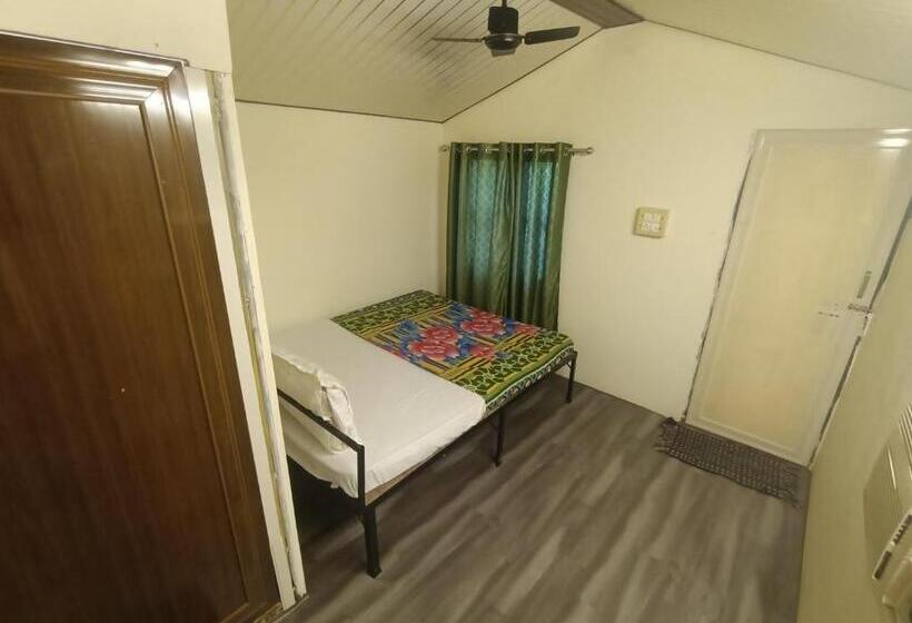 Hotel Baadal Pani Beach Resort Near Kelwa Beach