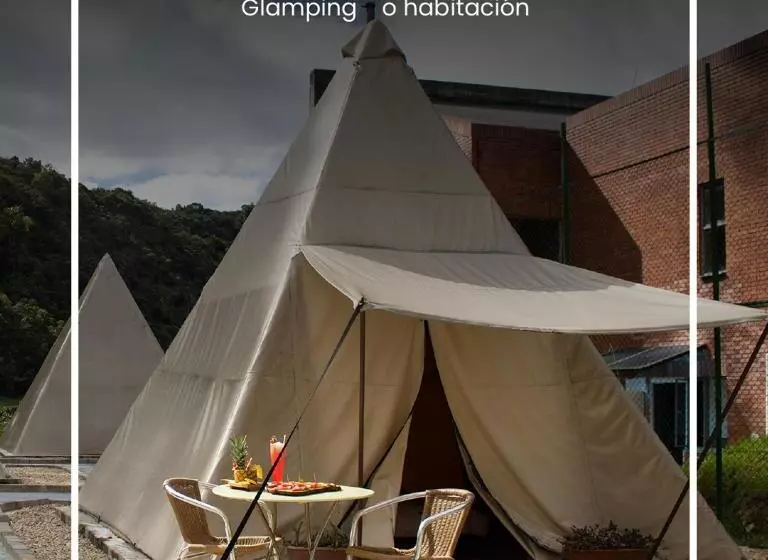 ホテル Glamping Termales La Calera