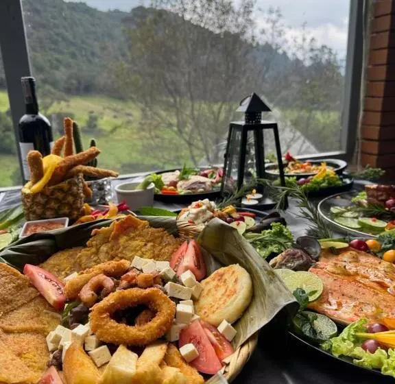 ホテル Glamping Termales La Calera